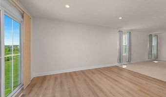 129 Eagle Cir, Amherst, OH 44001