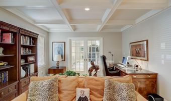 4744 34TH St N, Arlington, VA 22207