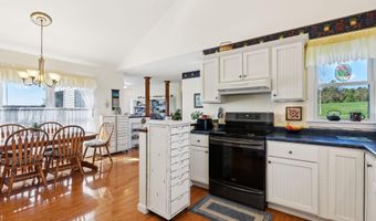 61 Pond Rd, Albion, ME 04910