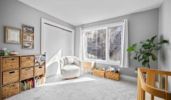 101 Brosville St, Airville, PA 15203