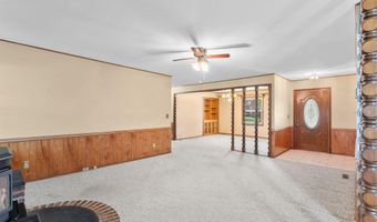 800 E Prairie Ln, Ash Grove, MO 65604