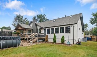 1002 NW 9th St, Bentonville, AR 72712