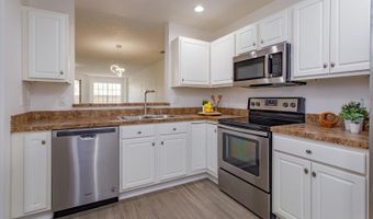 671 POST OAK Cir 107, Altamonte Springs, FL 32701