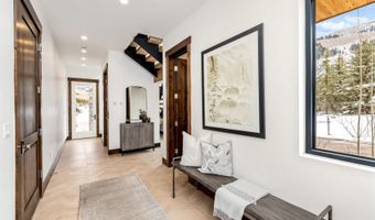 155 Goldfinch Ln 3D, Avon, CO 81620