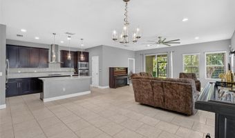 7029 OLD BENTON Dr, Apollo Beach, FL 33572