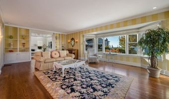 10 Island View Ave, Branford, CT 06405