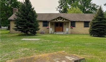 108 Lakota Is, Big Stone City, SD 57216