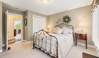 117 Chippenwood Ln, Bristol, CT 06010