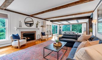 6 Trimbleford Ln, Middletown, NJ 07748