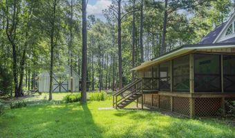 151 Mockingbird Ln, Atmore, AL 36502