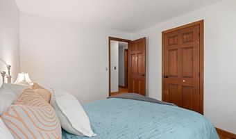 12 Lord Jeffrey Dr, Amherst, NH 03031
