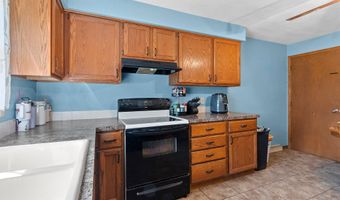1742 E SYLVAN Ave, Appleton, WI 54915