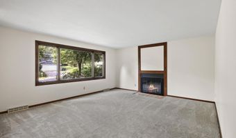10 Krystana Way, Madison, WI 53711