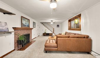 4112 DOWNING St, Annandale, VA 22003