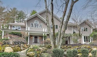 60 Pheasant Dr, East Greenwich, RI 02818