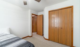 306 Riverview Dr, Albion, IN 46701