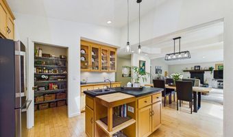186 Lindholm Ln, Arcata, CA 95521