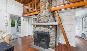 4 Ottawa Trl, Narragansett, RI 02882