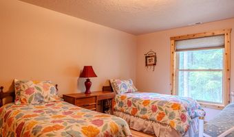 6 Three Point Rd, Cascade, ID 83611