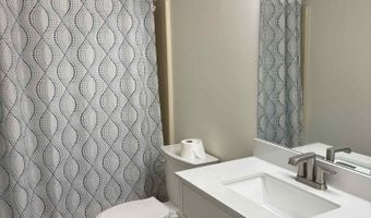 1203 Elm St, Auburn, IN 46706