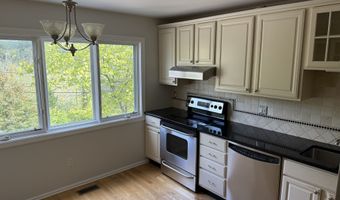 11 Boulevard Dr 12-54, Danbury, CT 06810