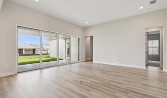 5286 WOLF CREEK Dr, Apollo Beach, FL 33572