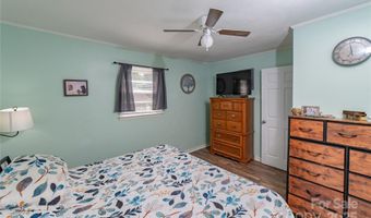 86 Pine Grove Dr, Andrews, NC 28901