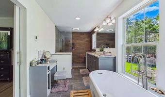 40 Meadow Dr, Bar Harbor, ME 04609