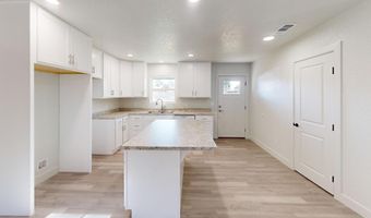 607 NW 11th St, Andrews, TX 79714