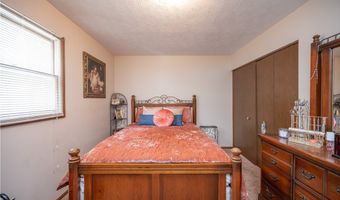 2211 Penny Ln, Austintown, OH 44515