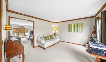 350 Aspen Ct, Aurora, OH 44202