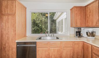1210 Henry St, Ann Arbor, MI 48104