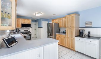 1527 Berkeley Ave, Beachwood, NJ 08722