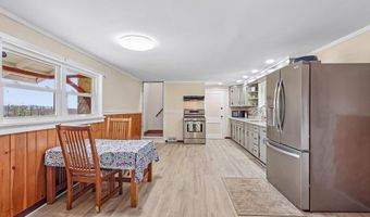 8893 LONGSWAMP Rd, Alburtis, PA 18011