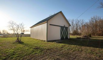 13 W Dade 22, Arcola, MO 65603