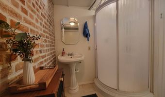 1521 J St, Auburn, NE 68305