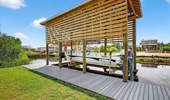 4032 Bank St, Bay St. Louis, MS 39520