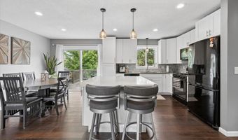 14390 Exley Ln, Apple Valley, MN 55124