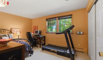 10 Sabin Dr, Airmont, NY 10901
