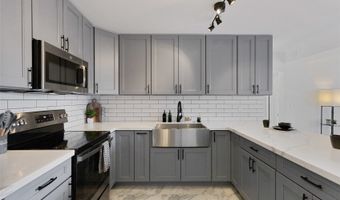 98-402 Koauka Loop 202, Aiea, HI 96701