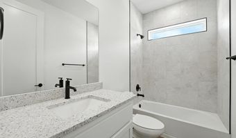 1432 N 163rd St, Basehor, KS 66007