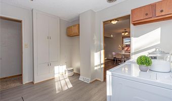 105 Ross Gdn NW, Alexandria, MN 56308