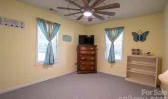 84 Sheets Farm Rd, Bakersville, NC 28705