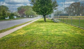 34 Bell St, Bayville, NJ 08721