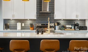 122 College St #301, Asheville, NC 28801