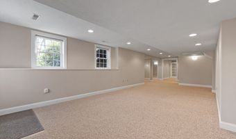 71 Hickory Way, Ayer, MA 01432