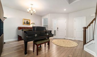 3306 Sunton Rd, Ann Arbor, MI 48105