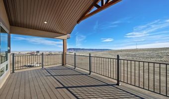 18 RAINBOW VALLEY LODGE Rd, Centennial, WY 82055