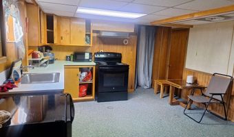 25 Eighth St, Auburn, ME 04210