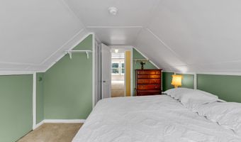 833 Lincoln St, Middletown, NJ 07748